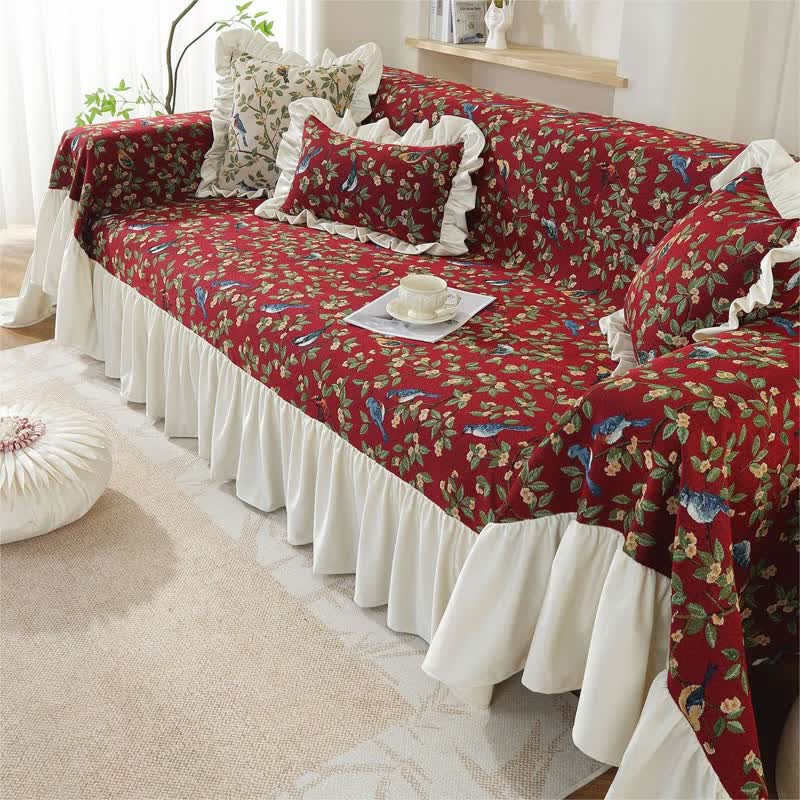 Weicher Sofabezug im ländlichen Stil mit Vögeln und Blumen