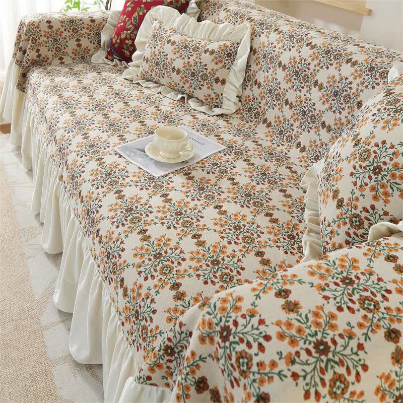 Jacquard-Sofabezug mit Pflaumenblüten-Rüschen