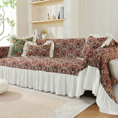 Sofabezug mit Rüschen und Vintage-Blumenmuster