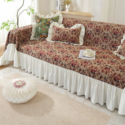 Sofabezug mit Rüschen und Vintage-Blumenmuster