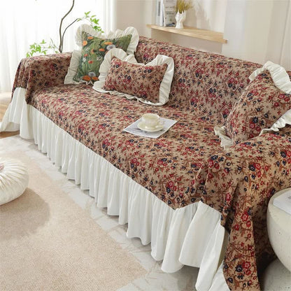 Sofabezug mit Rüschen und Vintage-Blumenmuster