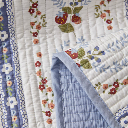 Gesteppte Bettwäsche aus reiner Baumwolle mit frischem Blumenmuster