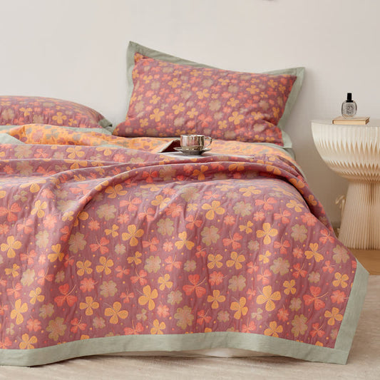 Weiche Steppdecke aus Baumwollgaze mit vierblättrigem Kleeblatt