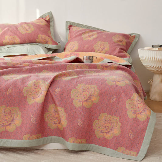 Rural Peony Dreilagige Steppdecke aus Baumwollgaze