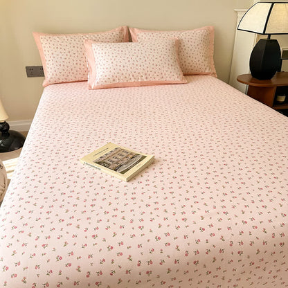 Weiche Tagesdecke aus reiner Baumwolle mit eleganter Rose