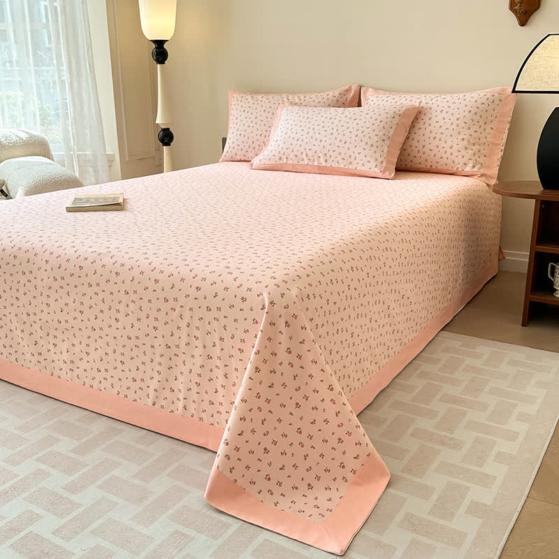 Weiche Tagesdecke aus reiner Baumwolle mit eleganter Rose