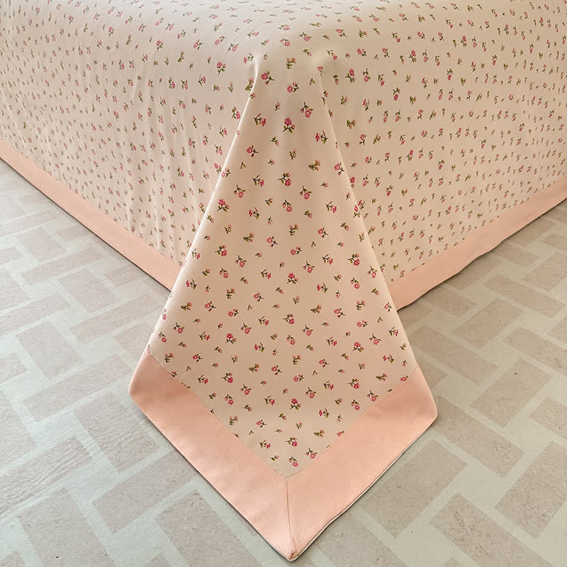 Weiche Tagesdecke aus reiner Baumwolle mit eleganter Rose