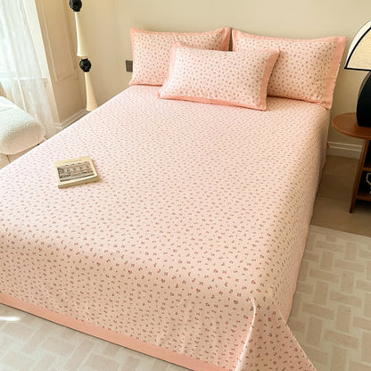 Weiche Tagesdecke aus reiner Baumwolle mit eleganter Rose