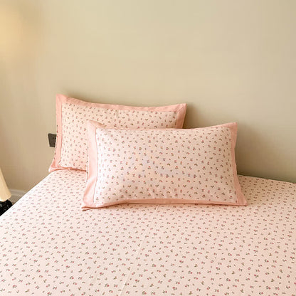Weiche Tagesdecke aus reiner Baumwolle mit eleganter Rose