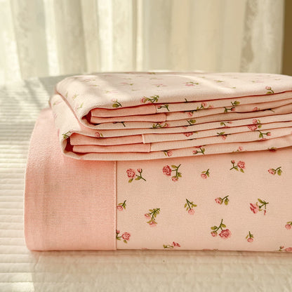 Weiche Tagesdecke aus reiner Baumwolle mit eleganter Rose