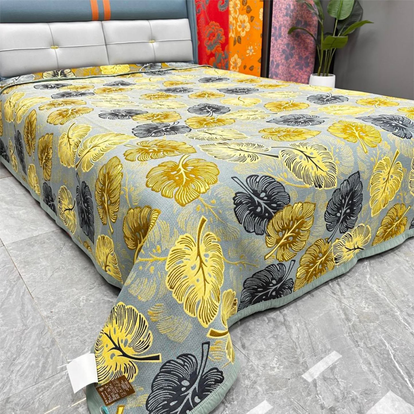 Sommerliche pastorale Monstera-Steppdecke aus Baumwolle