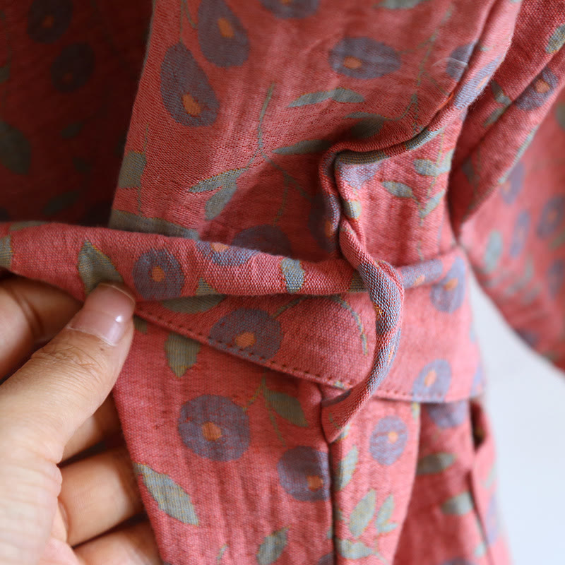Bequemer Bademantel aus Jacquard-Baumwollgaze mit Blumenmuster