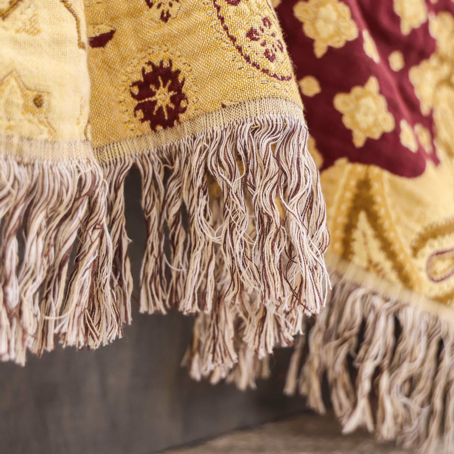 Atmungsaktive Steppdecke aus Baumwollgaze mit Jacquard-Quaste
