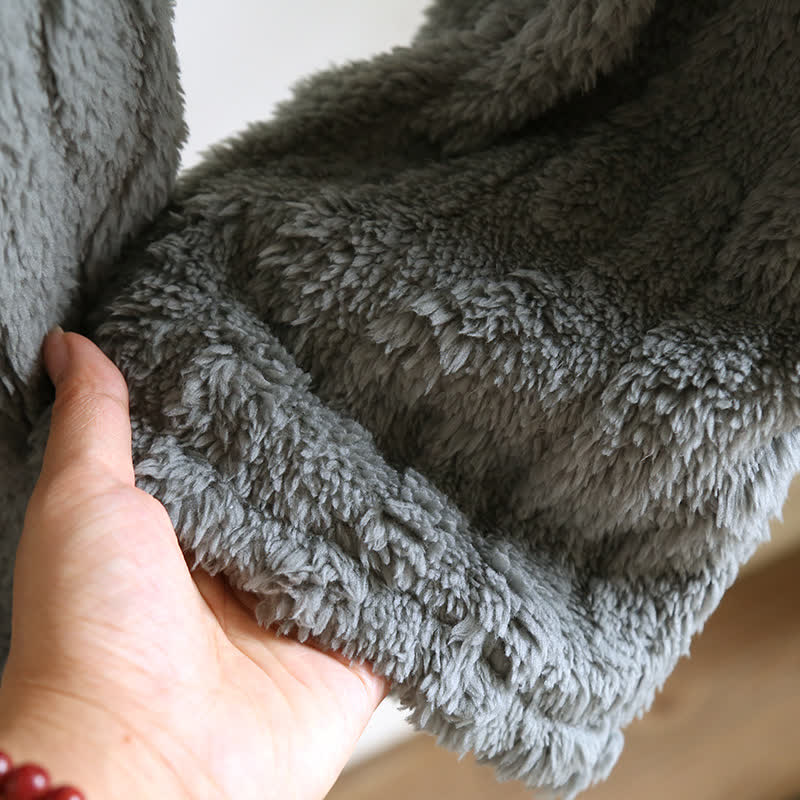 Flauschiges Fleece-Pyjama-Set mit Stickerei und langen Ärmeln