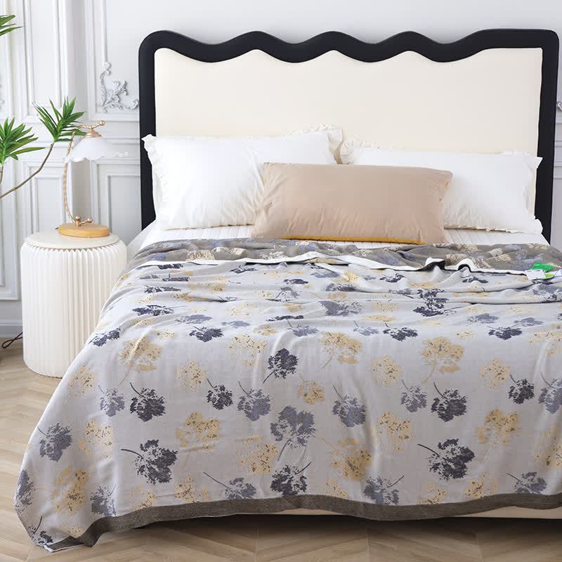 Weiche Decke aus Bambusfaser mit eleganten Blättern