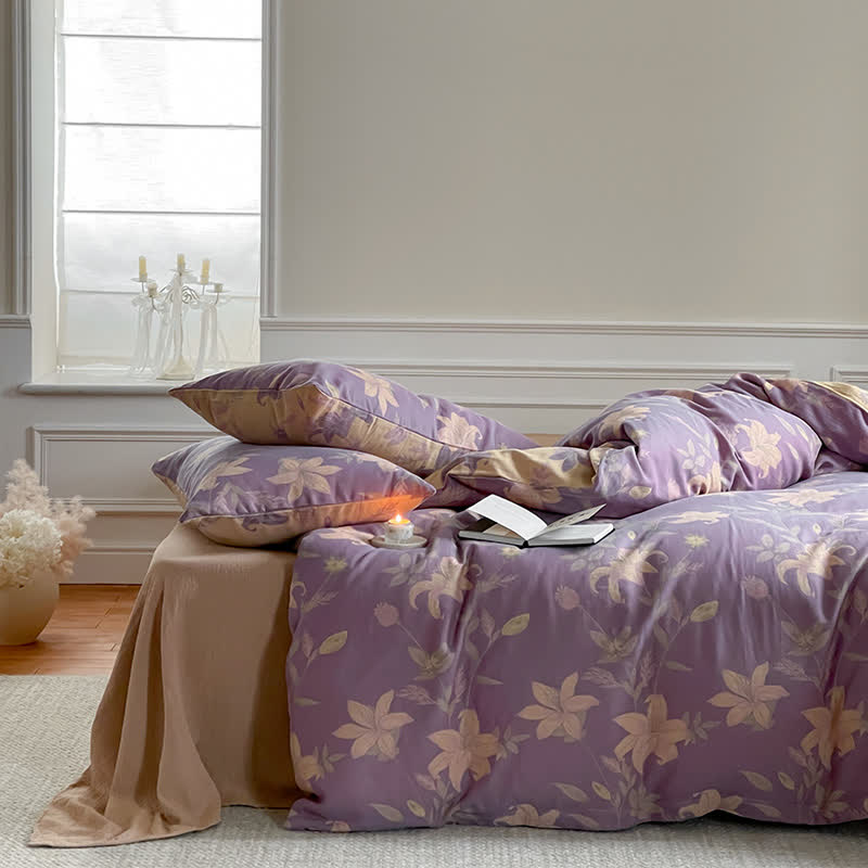 Bettwäscheset aus Baumwollgaze mit Blumenmuster und Lilienmotiv