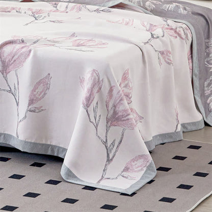 Elegante Steppdecke aus Lyocell-Fasergaze mit Blumenmuster
