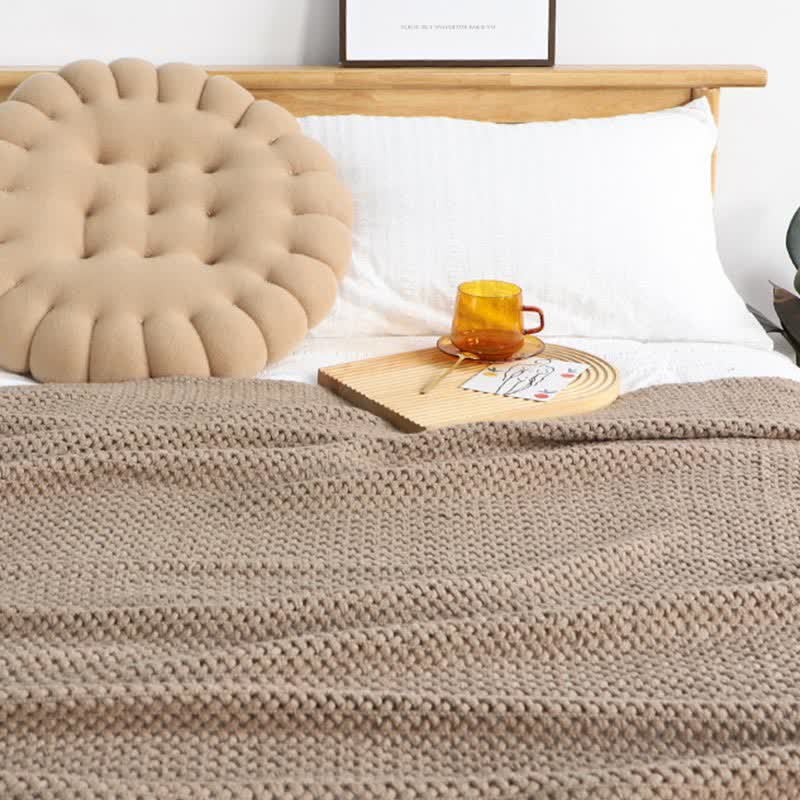 Ownkoti – Schlichte, einfarbige Strickdecke mit Quasten