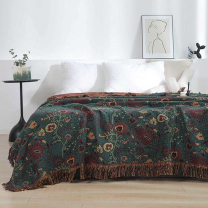 Steppdecke mit böhmischem Blumenmuster und Quasten aus Baumwollgaze