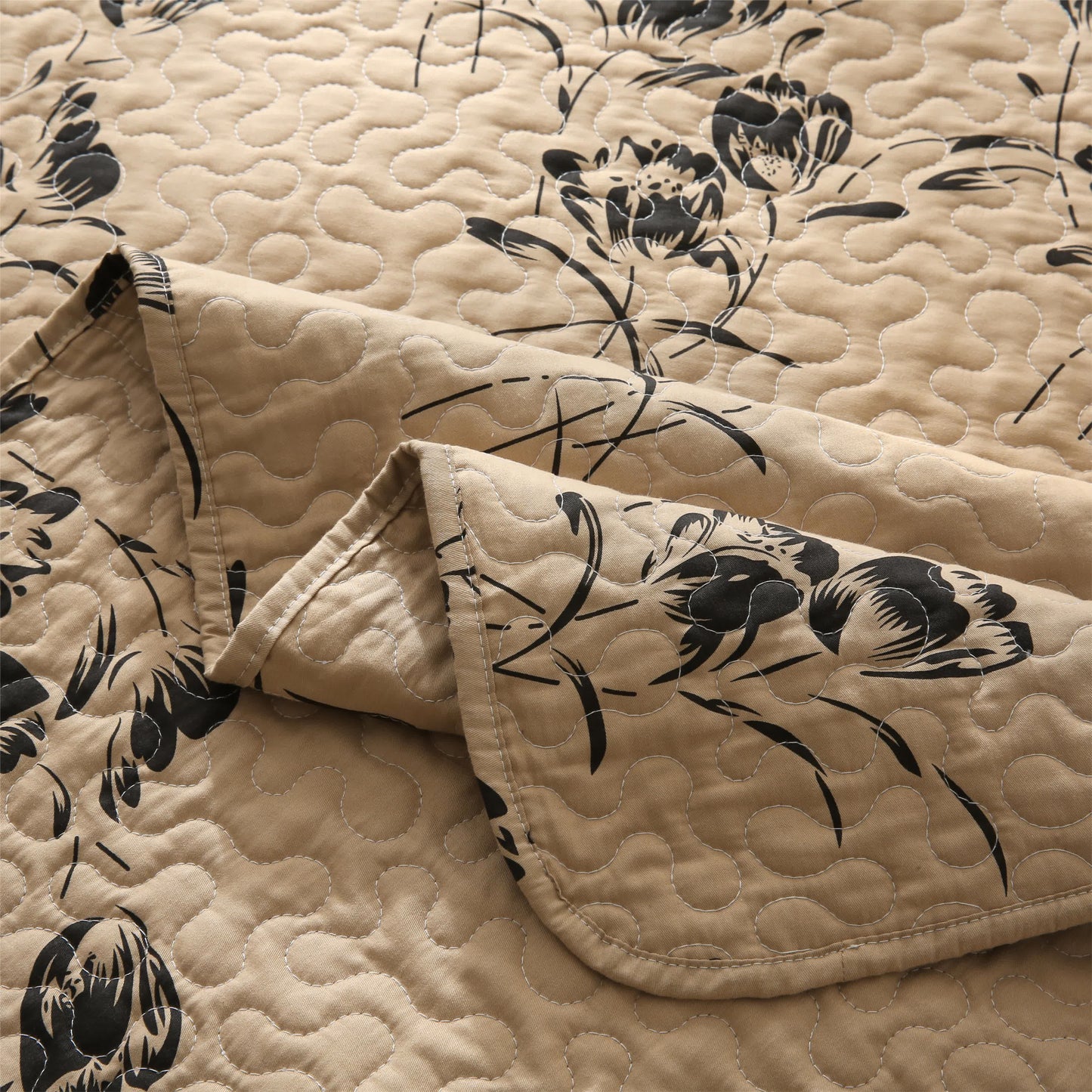 Gesteppte Bettwäsche aus Baumwolle im Vintage-Stil mit Blumenmuster