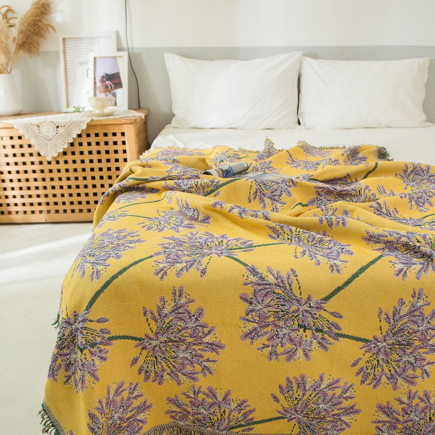 Rustikaler Wandteppich mit Agapanthus-Quaste