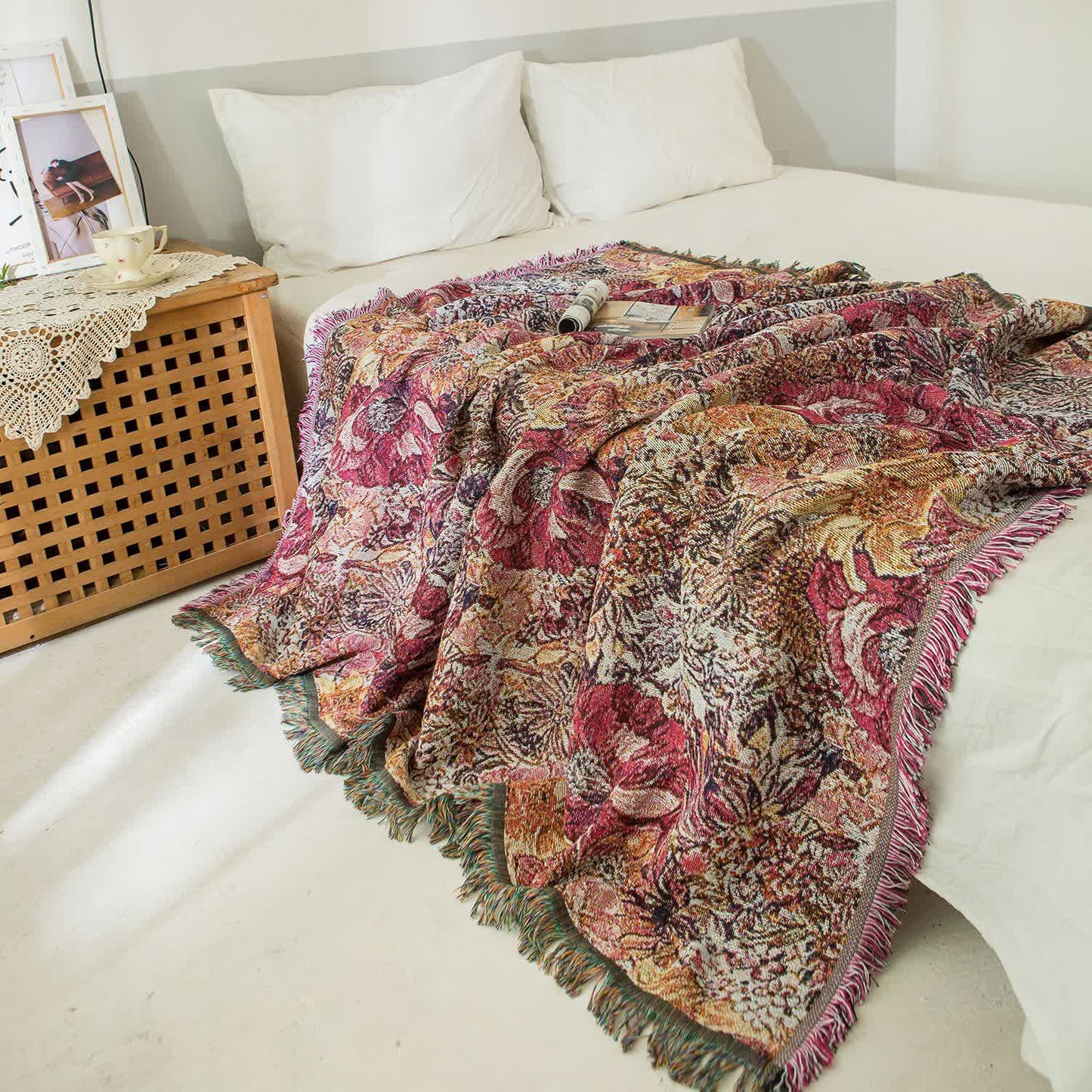 Dekorative Decke im Retro-Stil mit Quasten