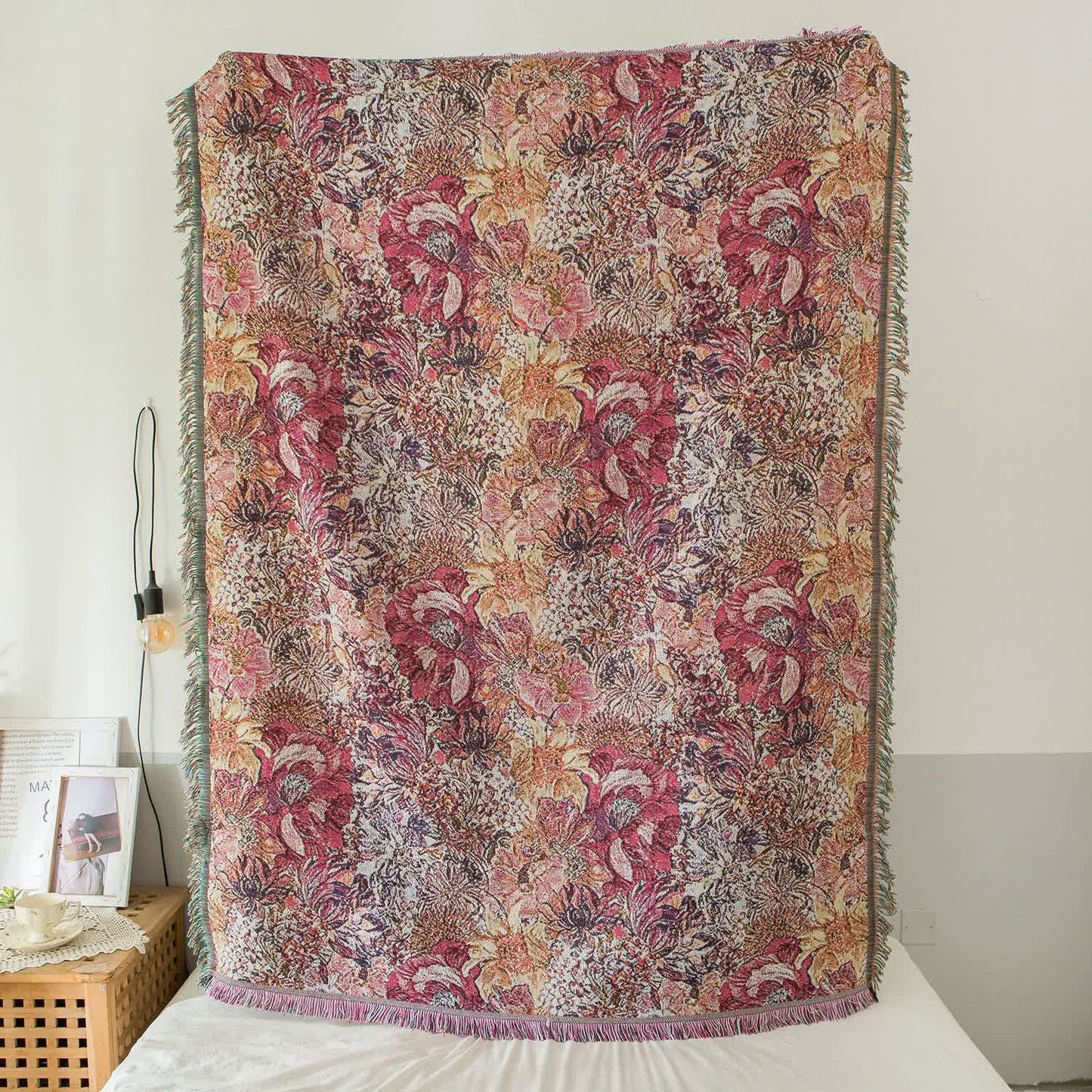 Dekorative Decke im Retro-Stil mit Quasten