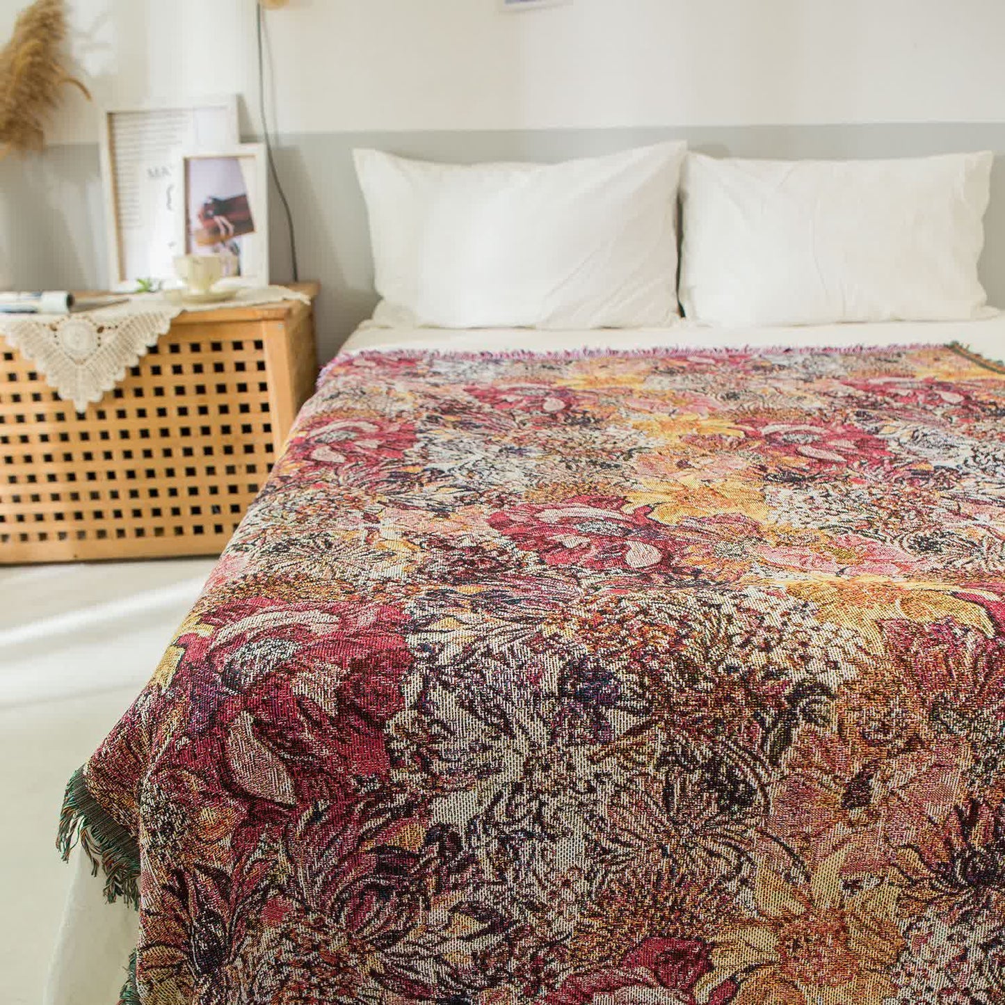 Dekorative Decke im Retro-Stil mit Quasten