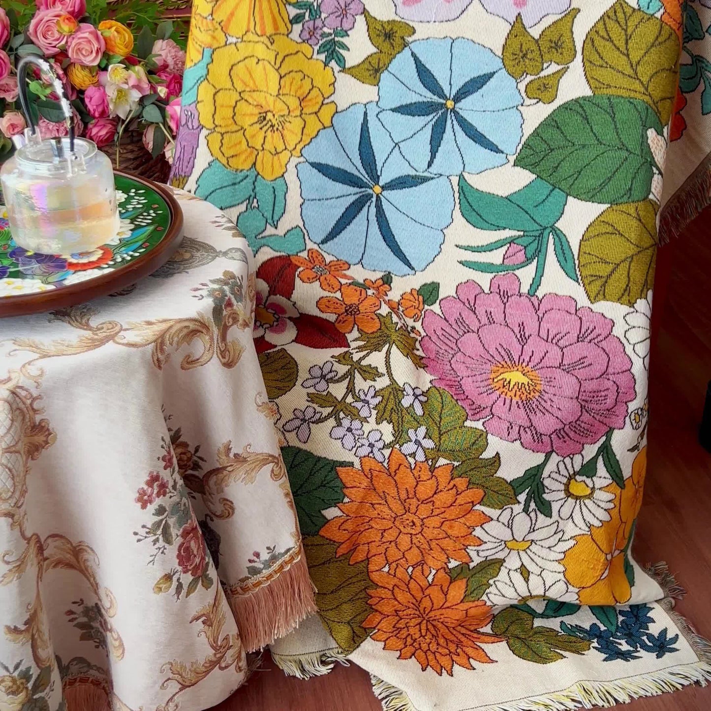 Bunte blühende Blumen Gobelin Decke
