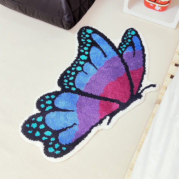 Rustikaler Anti-Rutsch-Teppich mit fliegendem Schmetterling