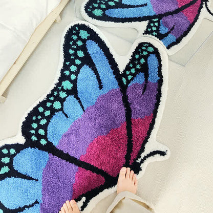 Rustikaler Anti-Rutsch-Teppich mit fliegendem Schmetterling