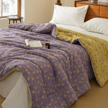 Doppellagige Steppdecke aus Gaze-Jacquard mit Blumenmuster