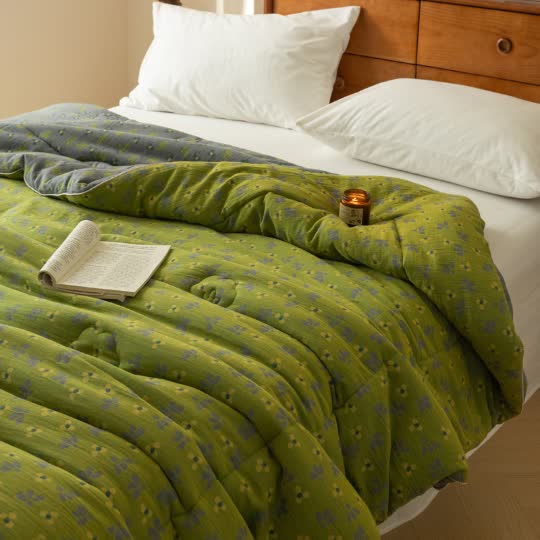 Doppellagige Steppdecke aus Gaze-Jacquard mit Blumenmuster
