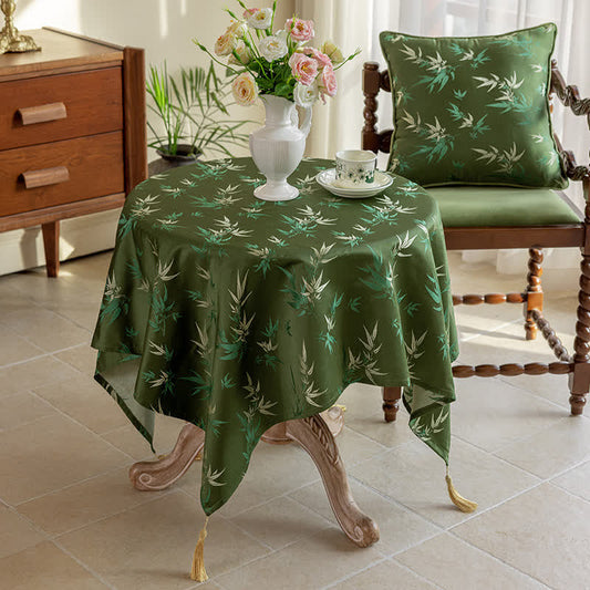 Rustikale, elegante Tischdecke mit Bambusquaste
