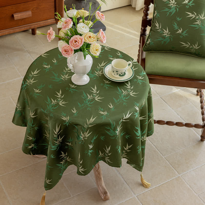 Rustikale, elegante Tischdecke mit Bambusquaste