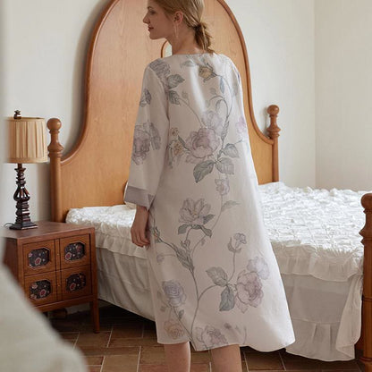 Elegantes Nachthemd aus Lyocellfaser mit Blumenmuster