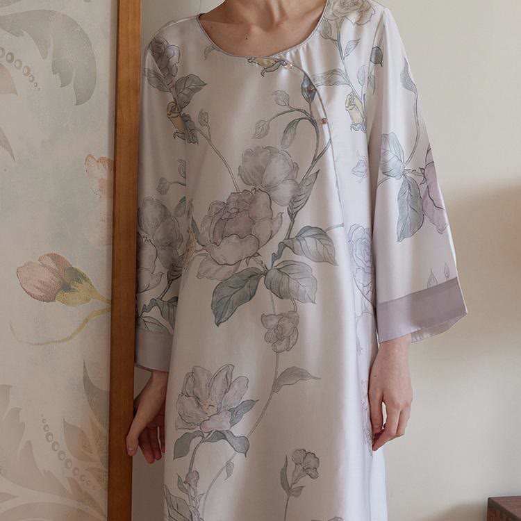 Elegantes Nachthemd aus Lyocellfaser mit Blumenmuster