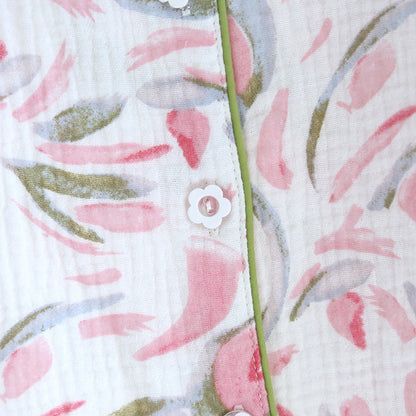 Pyjama-Set aus Baumwollgaze mit Blumenmuster und Tulpenmotiv