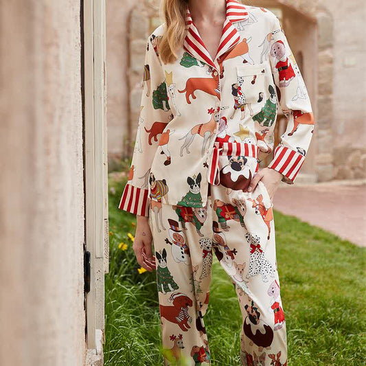 Weicher Pyjama-Set aus Satin mit Weihnachtshund