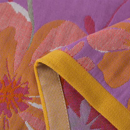 Weiches Handtuch aus Baumwollgaze mit Vintage-Blumenmuster