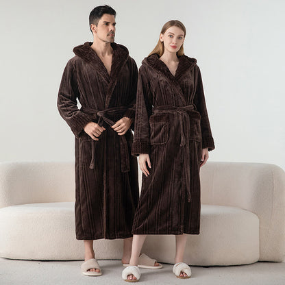 Langer Winterbademantel aus Fleece mit Kapuze - image 8