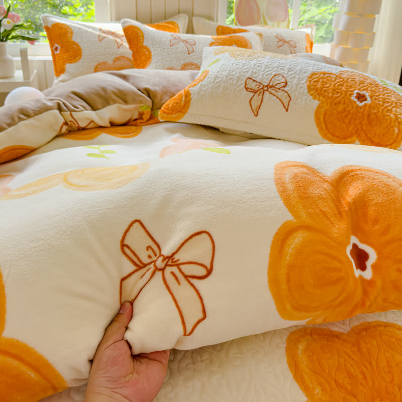 Bettwäscheset aus Samt mit leuchtenden Blumen (4-teilig)