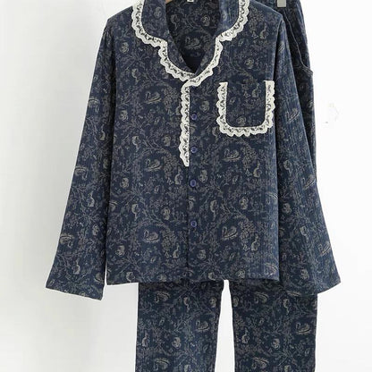 Ländliches Pyjama-Set aus Baumwolle mit Schwanenblumen