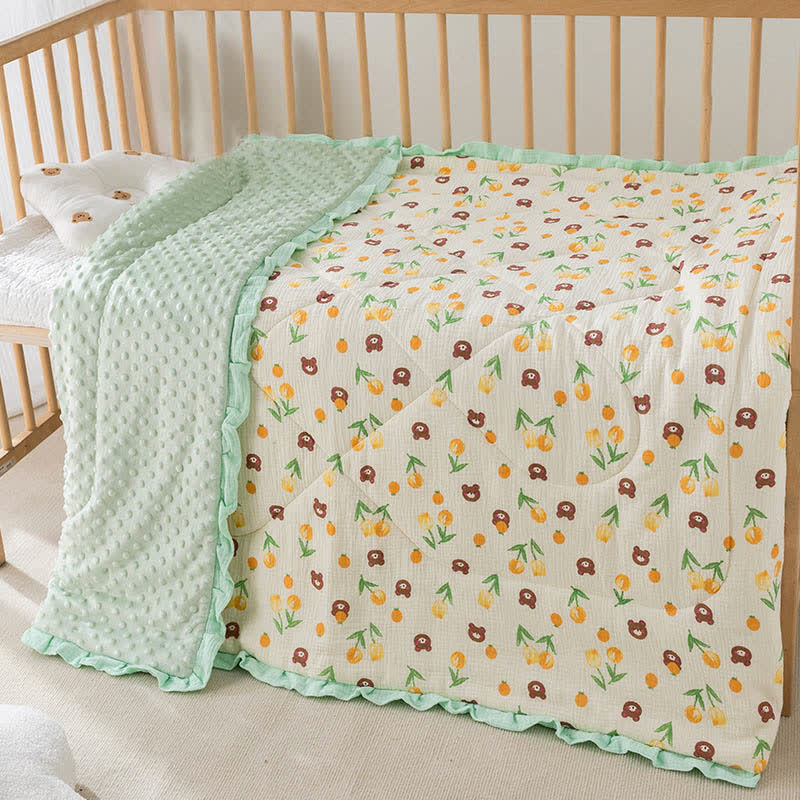 Schöne Babydecke mit Tulpenbär-Motiv