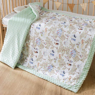 Flauschige Babydecke aus Baumwolle im ländlichen Stil