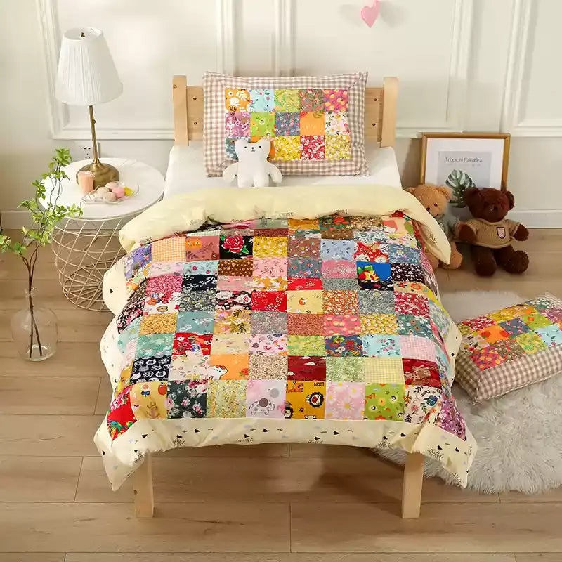Pastorale Patchwork-Babydecke aus reiner Baumwolle