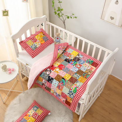 Patchwork-Babydecke aus reiner Baumwolle mit Karomuster