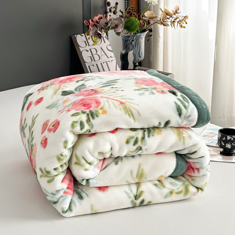 Wendbare Flanelldecke im Blumenstil