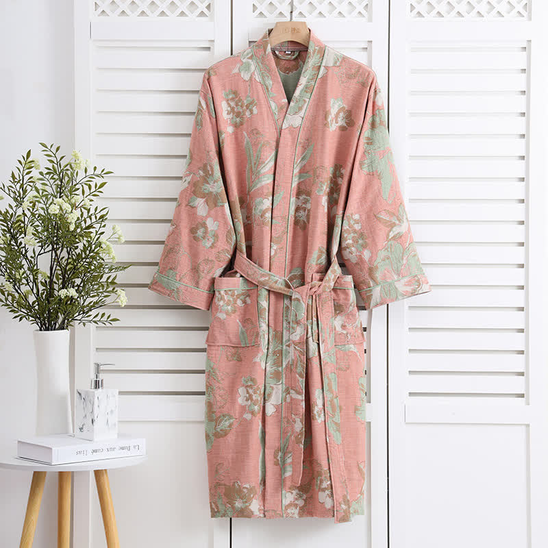 Eleganter, weicher Bademantel aus reiner Baumwolle mit Blumenmuster
