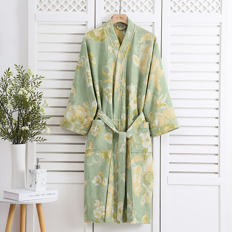 Eleganter, weicher Bademantel aus reiner Baumwolle mit Blumenmuster